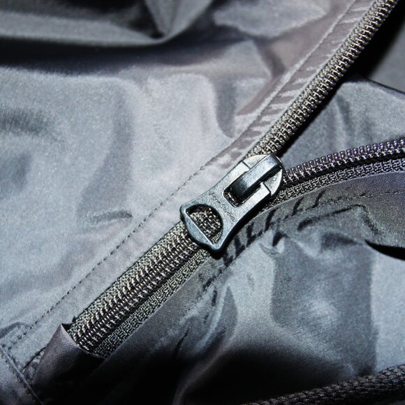 BNWT AW20 ACNE STUDIOS REFLECTIVE FACE MOTIF PONCHO S/M - Picture 10 of 15